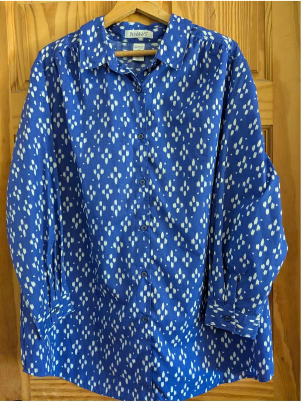 Roamans Women's 1X Button Down Ikat Pattern Tunic Blouse Top Blue White NEW